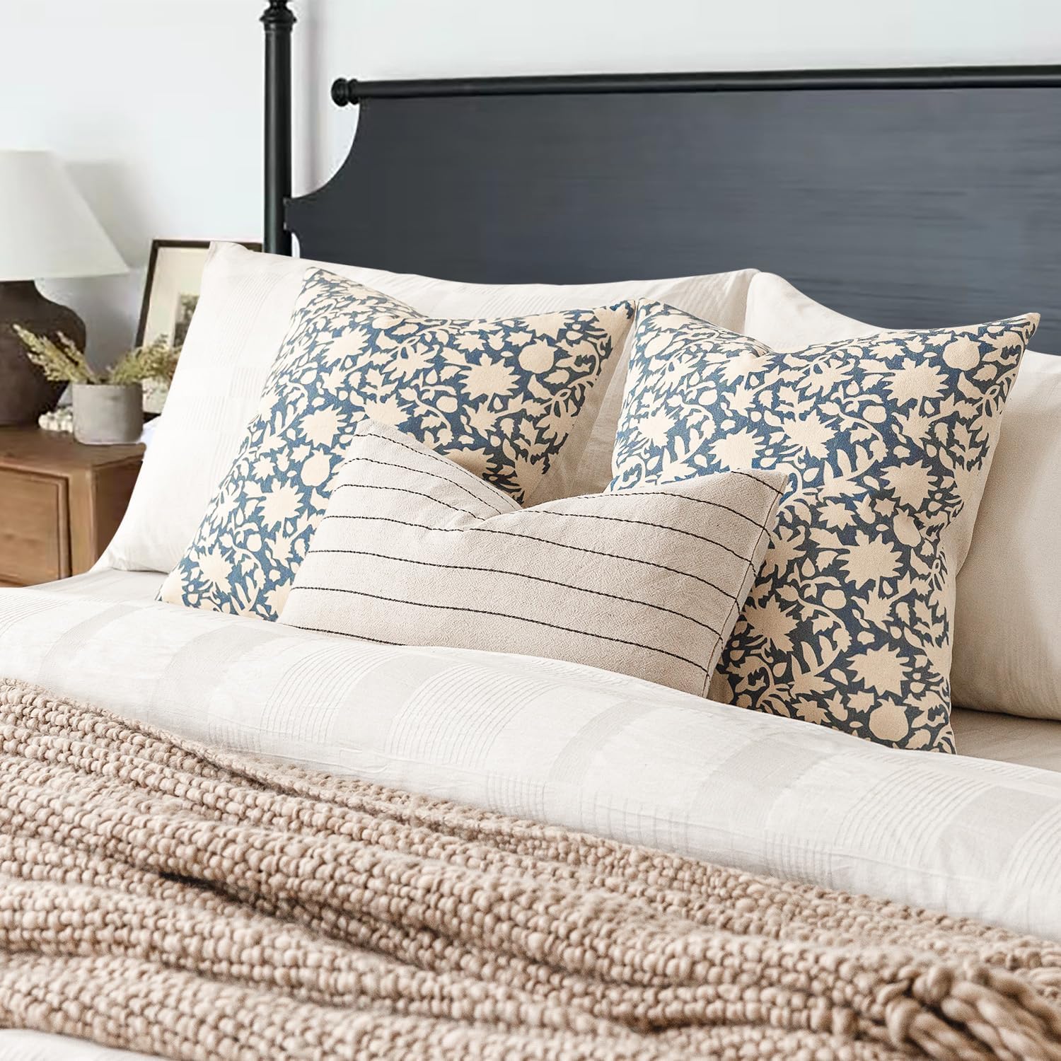 Foindtower Set of 2 Decorative Neutral Floral Throw Pillow Covers Accent Farmhouse Cushion Covers Boho Vintage Pillowcase for Couch Sofa Bedroom Living Room Home Decor Outdoor,22×22 Inch,Dusty Blue