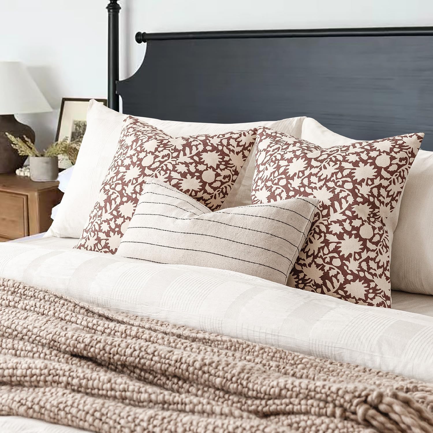 Foindtower Set of 2 Decorative Neutral Floral Throw Pillow Covers Accent Farmhouse Cushion Covers Boho Lumbar Pillowcase for Couch Sofa Bedroom Living Room Home Decor Outdoor,12×20 Inch,Wine Red