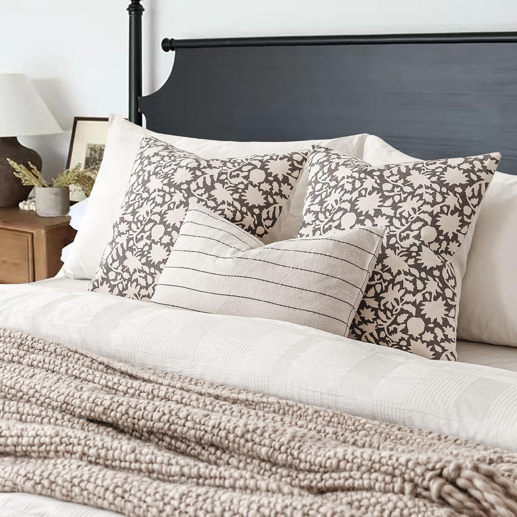 Foindtower Set of 2 Decorative Neutral Floral Throw Pillow Covers Accent Farmhouse Cushion Covers Boho Lumbar Pillowcase for Couch Sofa Bedroom Living Room Home Decor Outdoor,12×20 Inch,Rustic Gray