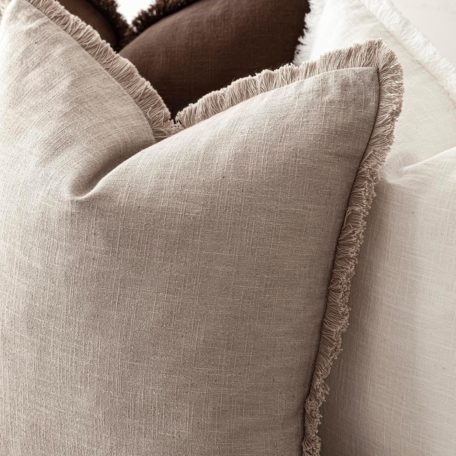 Foindtower Set of 2 Decorative Linen Fringe Throw Pillow Covers Farmhouse Cushion Cover with Tassels Soft Accent Pillowcase for Couch Chair Sofa Bed Living Room Home Decor,20×20 Inch,Natural Linen