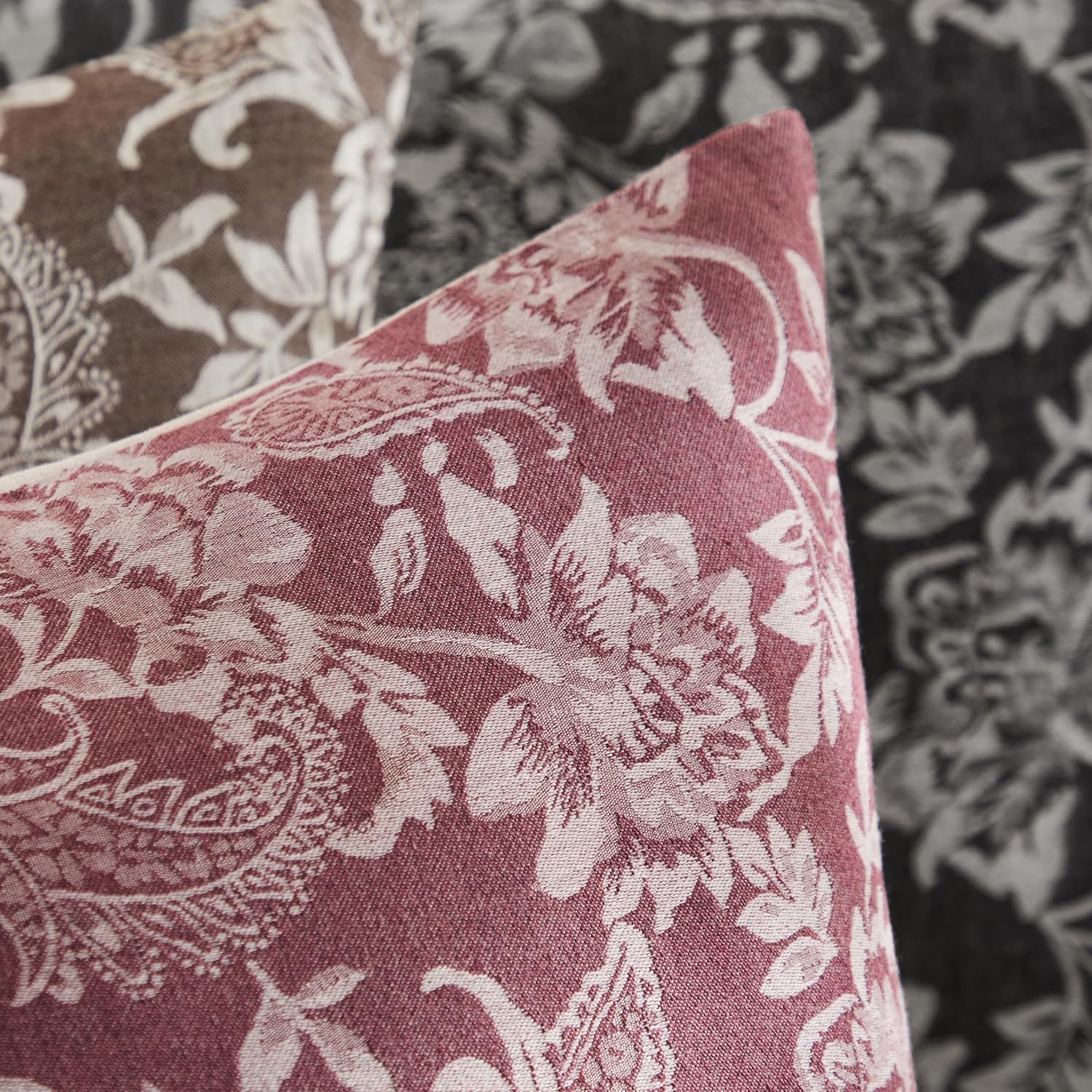 Floral Jacquard Throw Pillow Covers Set of 2, Background/Burgundy 20x20 Inch, Farmhouse Decorative Cotton Burgundy Cushion Covers for Sofa Bed Living Room Home Decor ﻿